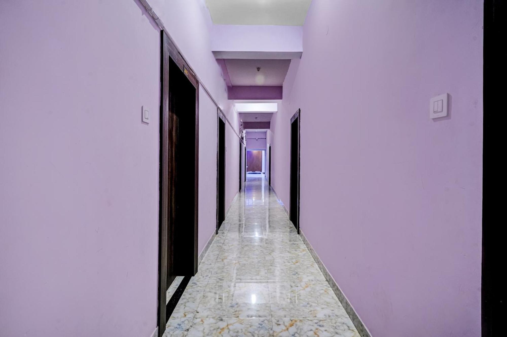 ראנצ'י Oyo Flagship Hotel Ashok Vatika Banquet Hall מראה חיצוני תמונה