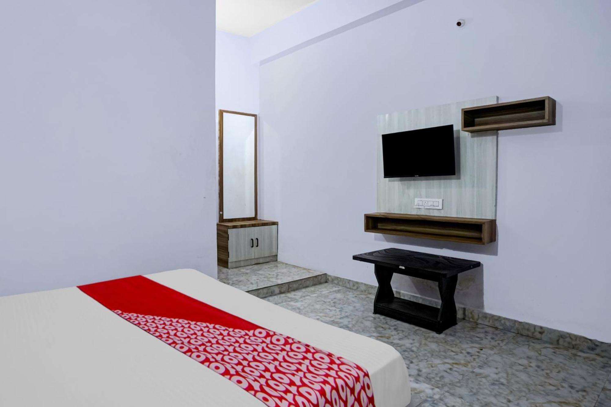 ראנצ'י Oyo Flagship Hotel Ashok Vatika Banquet Hall מראה חיצוני תמונה
