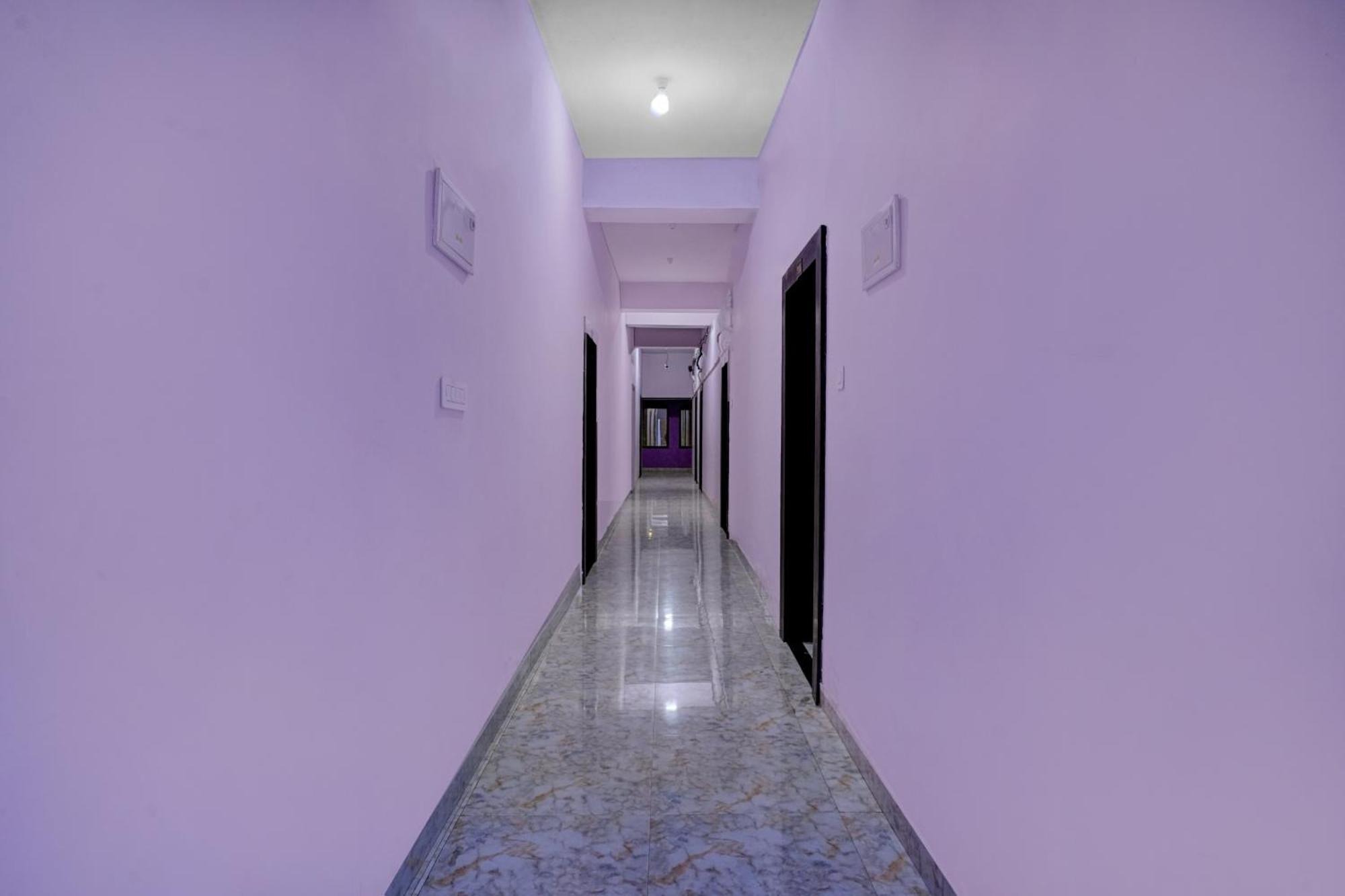 ראנצ'י Oyo Flagship Hotel Ashok Vatika Banquet Hall מראה חיצוני תמונה